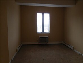 88 Lake Ave in Tuckahoe, NY - Building Photo - Building Photo