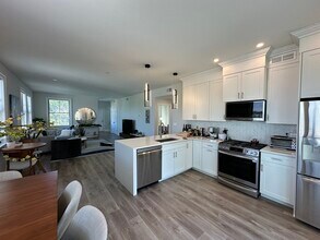 16 Foster Ct in Medford, MA - Building Photo - Building Photo