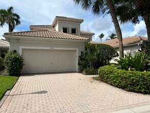 2404 NW 67th St in Boca Raton, FL - Building Photo - Building Photo