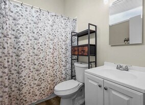 5720 Gallatin Ln, Unit 5720 in North Port, FL - Building Photo