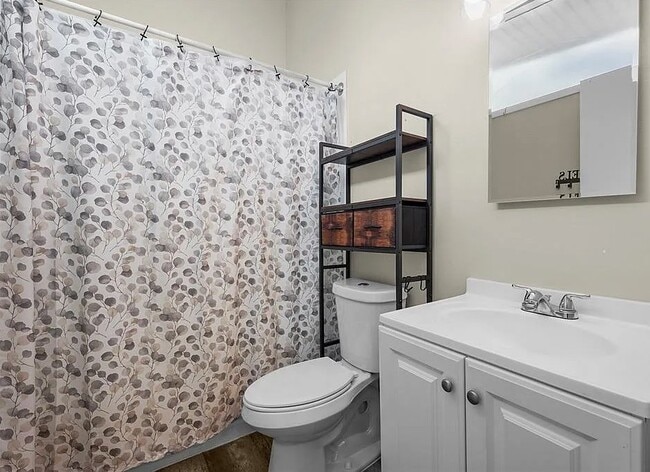 5720 Gallatin Ln, Unit 5720