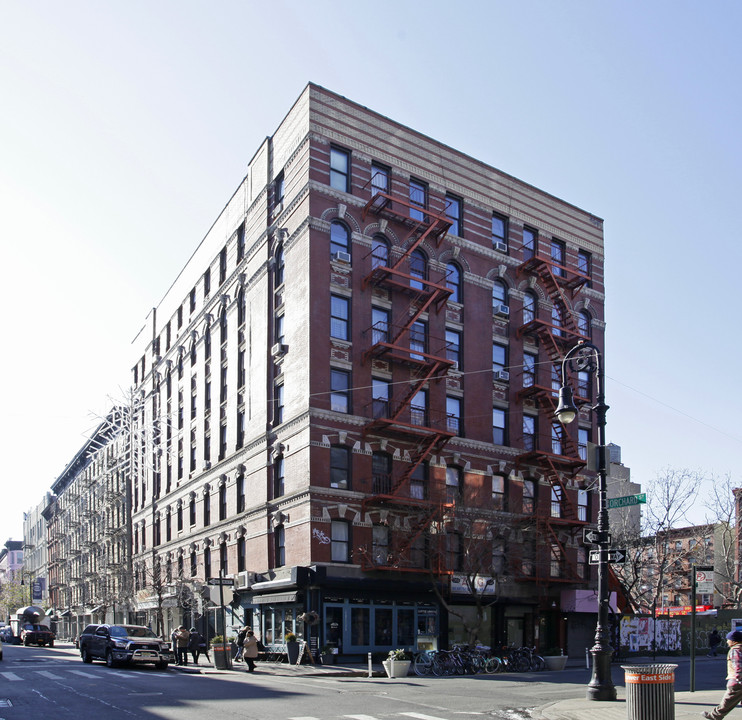 259-261 Broome St in New York, NY - Building Photo