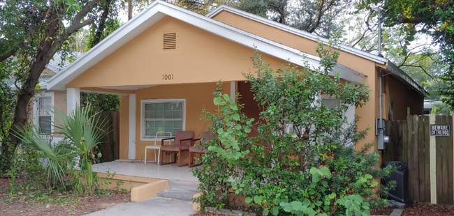property at 1001 W Cypress St
