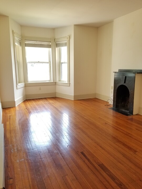 127-A Peyton Street in Winchester, VA - Building Photo