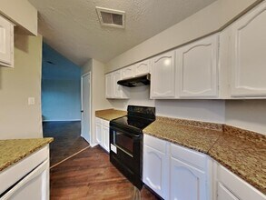 5714 Yorkgate Dr in Spring, TX - Building Photo - Building Photo