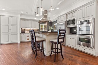 1077 10th St in Hermosa Beach, CA - Building Photo - Building Photo