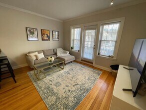 250-2 N Lincoln Ave in Chicago, IL - Building Photo - Building Photo