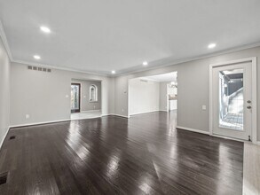 1893 Pine Ridge Ln in Bloomfield Hills, MI - Foto de edificio - Building Photo