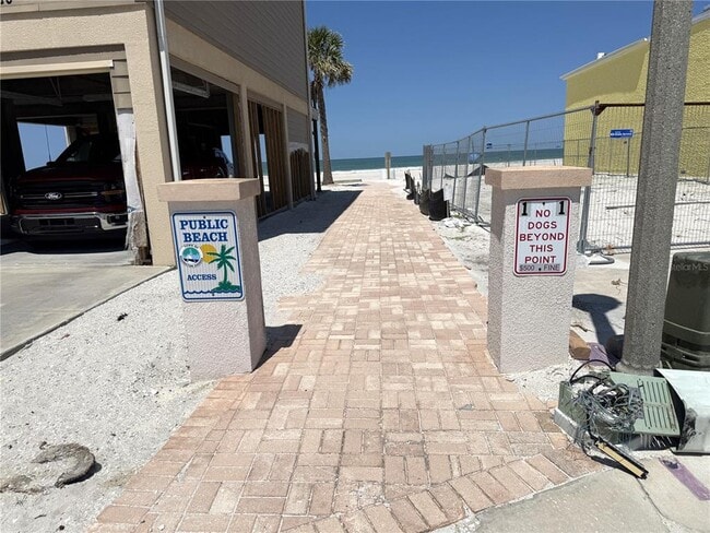 17688 Gulf Blvd in Redington Shores, FL - Building Photo - Building Photo