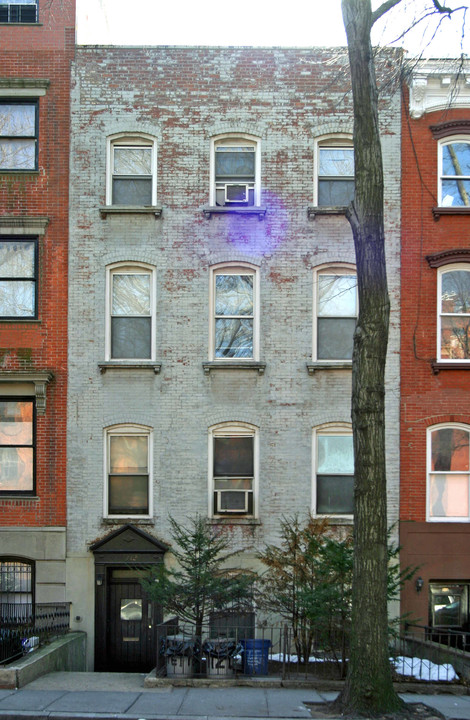 112 Lafayette Ave in Brooklyn, NY - Building Photo