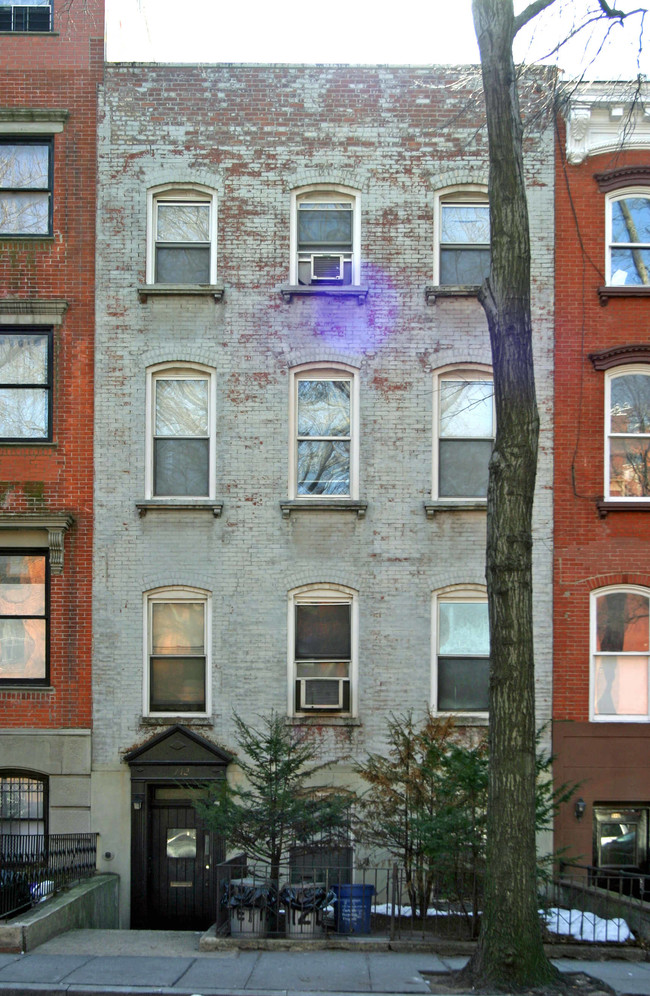 112 Lafayette Ave