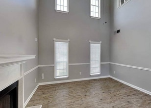 2342 Glencairn Ln SW in Marietta, GA - Building Photo - Building Photo