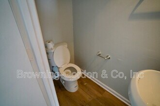 5025 Hillsboro Dr in Nashville, TN - Building Photo - Building Photo
