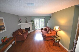 9590 Windswept Ln in Houston, TX - Building Photo - Building Photo