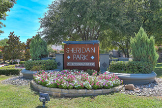 Sheridan Park at Spring Creek in Plano, TX - Foto de edificio - Building Photo