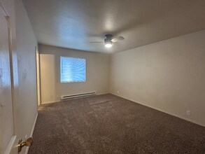 950 Sparks St N in Twin Falls, ID - Building Photo - Building Photo