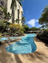 511 Hahaione St in Honolulu, HI - Building Photo