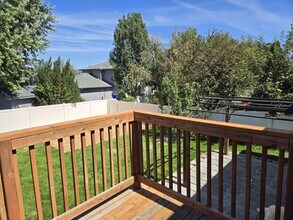 1902 N Rio Grande Ln in Spokane Valley, WA - Foto de edificio - Building Photo