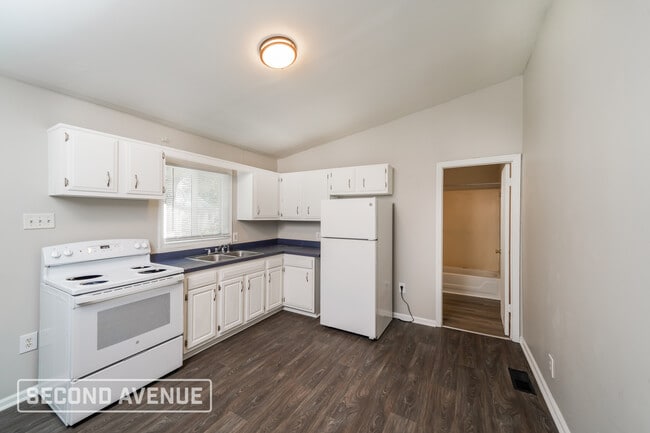 3004 Taylor Blvd in Louisville, KY - Building Photo - Building Photo