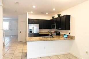 3434 W 104th Terrace in Hialeah, FL - Building Photo