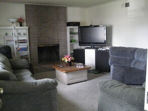 1293 Fernwood Dr in San Luis Obispo, CA - Building Photo - Building Photo