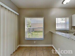 6137 Skylarkcrest Dr in Fish Hawk, FL - Building Photo - Building Photo