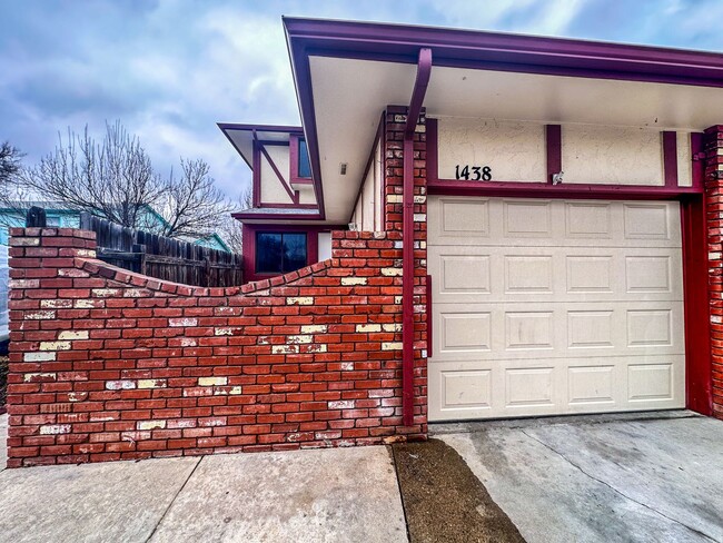 1438 Centennial Dr in Longmont, CO - Building Photo - Building Photo