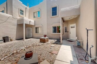 244 Glenridge Park Ln NE in Albuquerque, NM - Building Photo - Building Photo