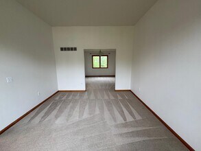 565 Ironwood Way in Saline, MI - Building Photo - Building Photo