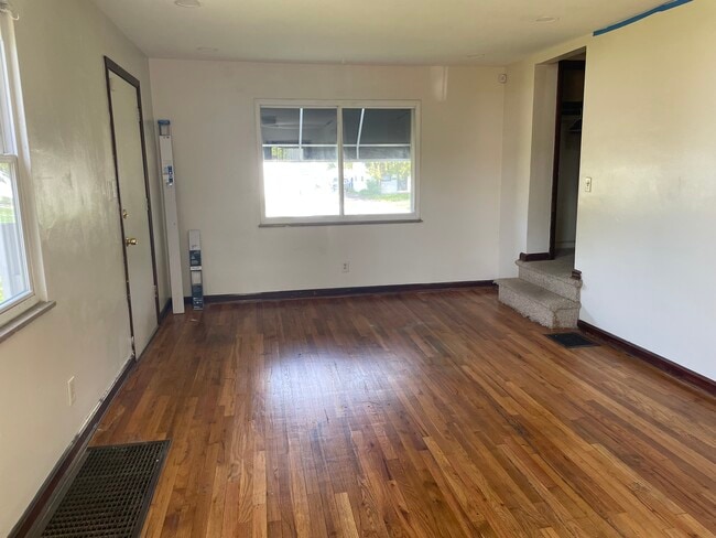 1095 S James Rd, Unit 1
