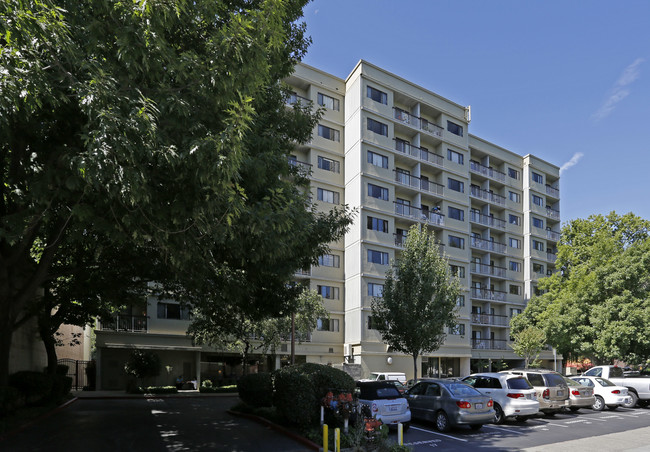 St. Francis Manor in Sacramento, CA - Building Photo - Building Photo