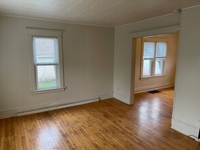 740 Wright St in Oshkosh, WI - Building Photo - Building Photo