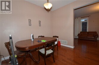 876 Golf Links Rd in Hamilton, ON - Building Photo - Building Photo