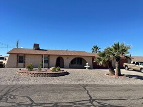 2990 Yuma Dr in Lake Havasu City, AZ - Building Photo - Building Photo