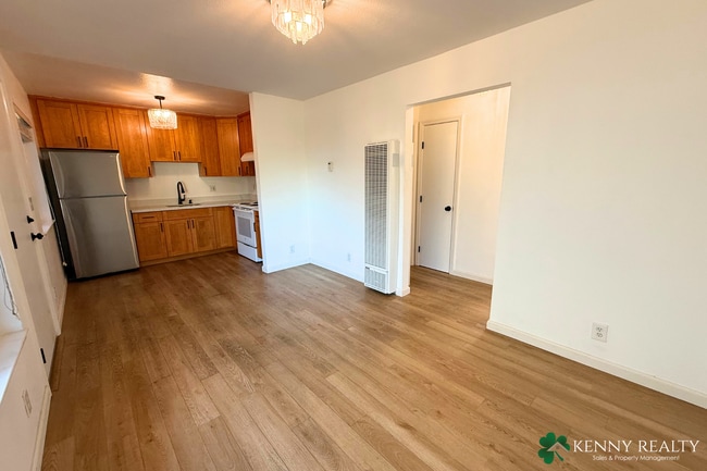 240 San Diego Ave in San Bruno, CA - Building Photo - Building Photo