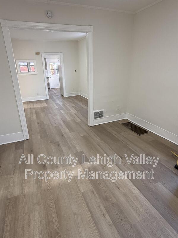 326 N Fountain St in Allentown, PA - Building Photo - Building Photo