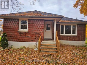 2728 Dingman Dr in London, ON - Building Photo - Building Photo