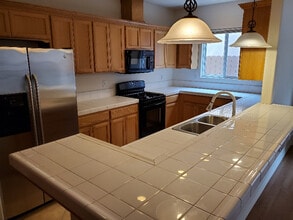 155 Waterfall Rd in Templeton, CA - Building Photo - Building Photo