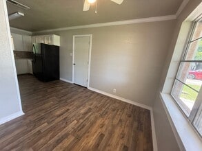 114 S Hearon Dr in Whitehouse, TX - Building Photo - Building Photo