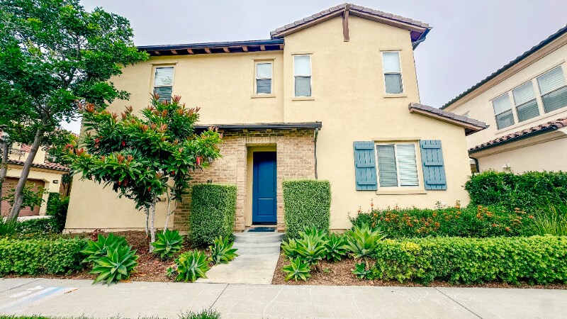 24 Clover in Lake Forest, CA - Building Photo