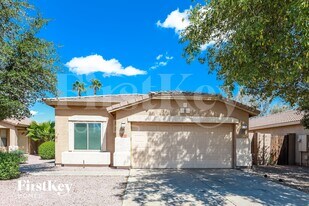 2050 W Hayden Peak Dr in San Tan Valley, AZ - Building Photo