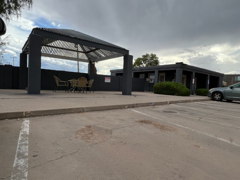 220 W 9th St in Florence, AZ - Building Photo
