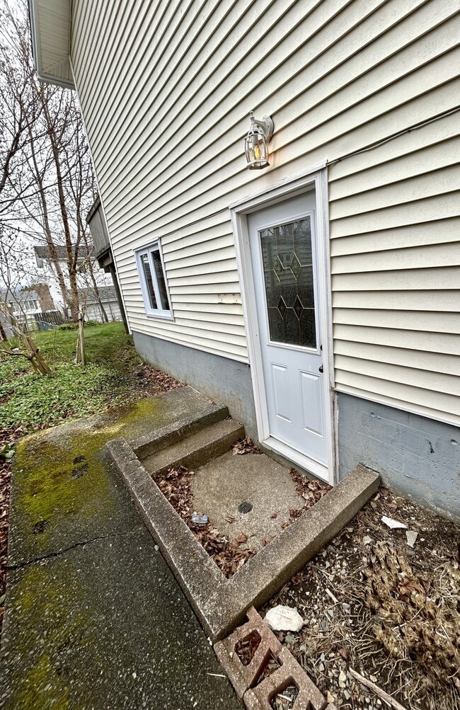 7 Blake Pl in St John's, NL - Building Photo - Building Photo