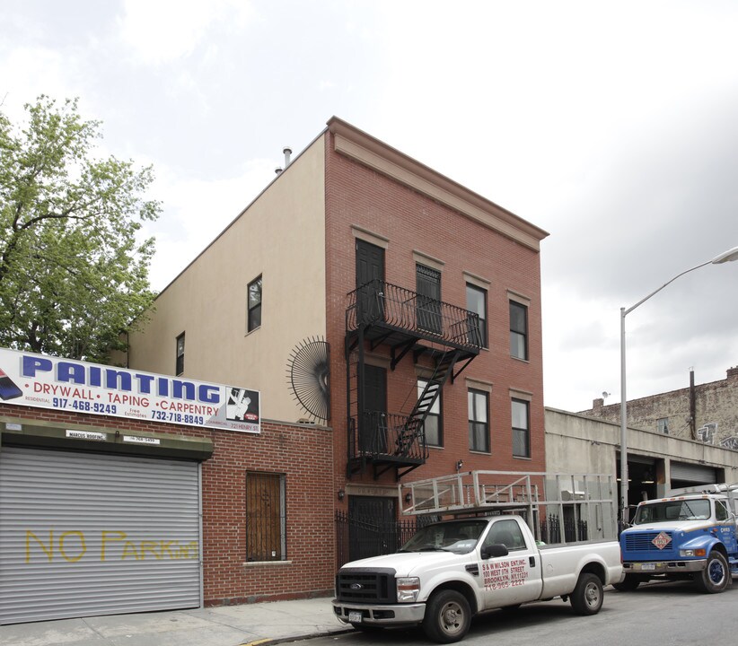 99 W 9th St in Brooklyn, NY - Building Photo