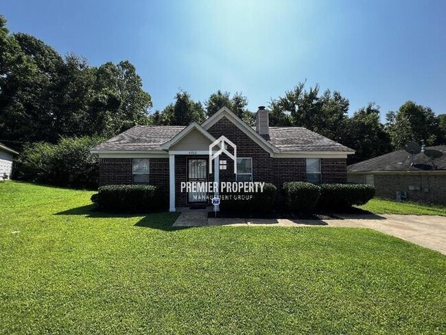 property at 4480 S Cedar Bark Cove