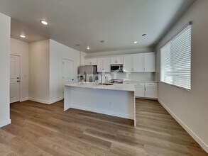 12627 W Adair Dr in Glendale, AZ - Foto de edificio - Building Photo