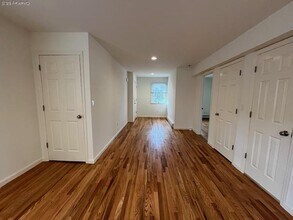 46 Firwood Rd in Port Washington, NY - Building Photo - Building Photo