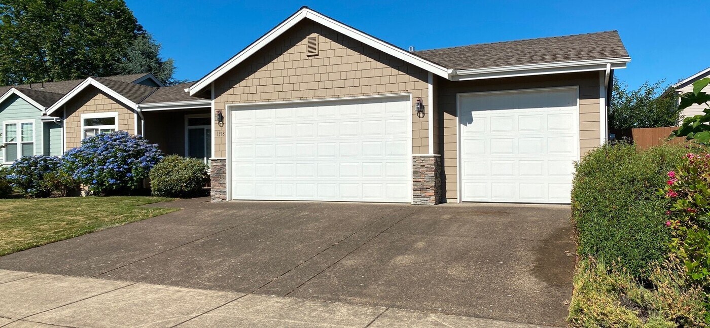 1918 Antelope Ct SW in Albany, OR - Building Photo