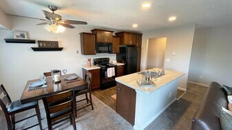 Woodbrook Village Apartments in East Lansing, MI - Building Photo