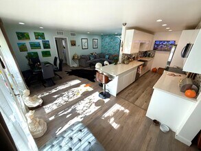 843 4th St, Unit #207 in Santa Monica, CA - Foto de edificio - Building Photo